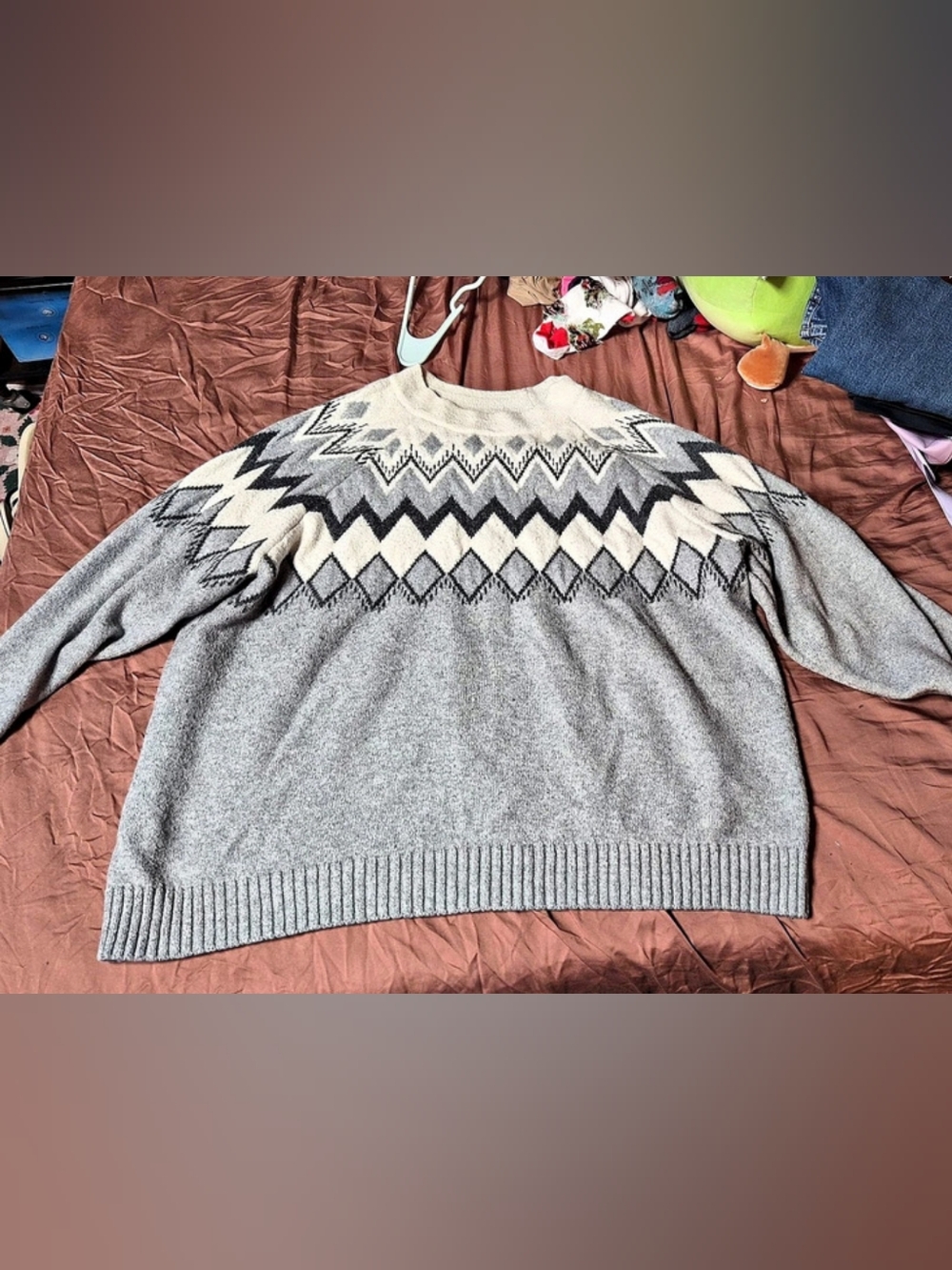 Geometric Crew Neck Sweater in Gray & Cream Like New